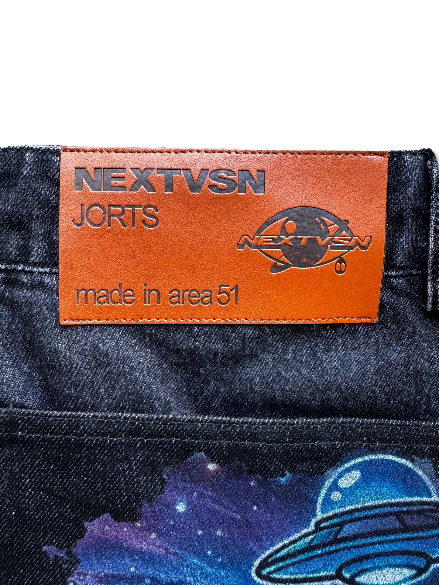 Abducted Jorts Black